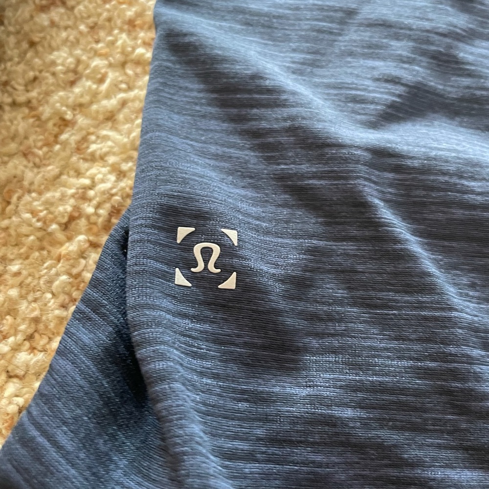 Men’s Lululemon Navy pullover